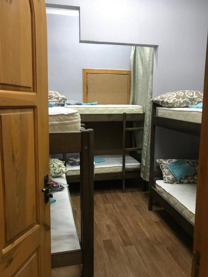 Ararat-Demeevskaya Hostel 키예프 외부 사진